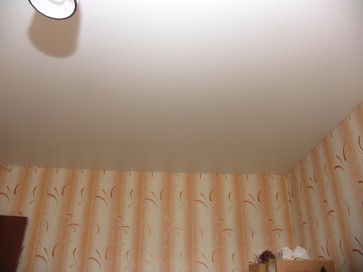 Белый сатиновый потолок