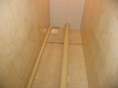Реечный потолок в туалете