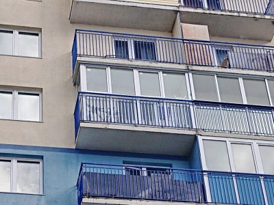 Французское остекление балкона в Буграх