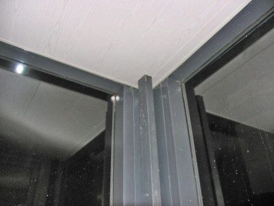 Правый угол пример отделки балкона